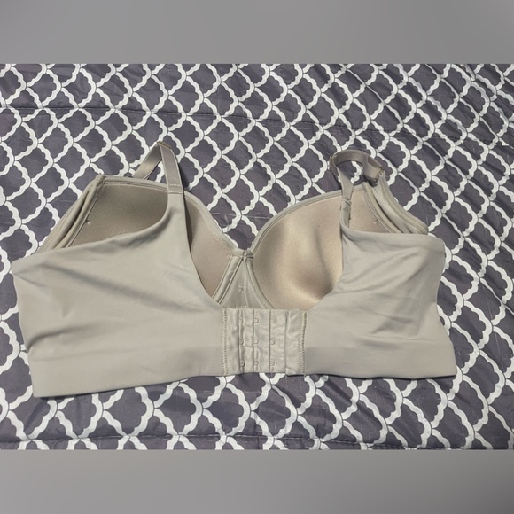 Bra - Picture 2 of 4